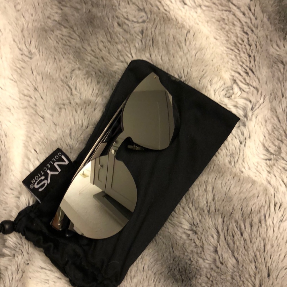 Mirror sunglasses
